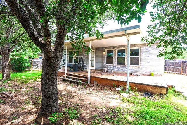6831 Shadow Run, San Antonio, TX 78250