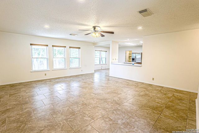 6831 Shadow Run, San Antonio, TX 78250