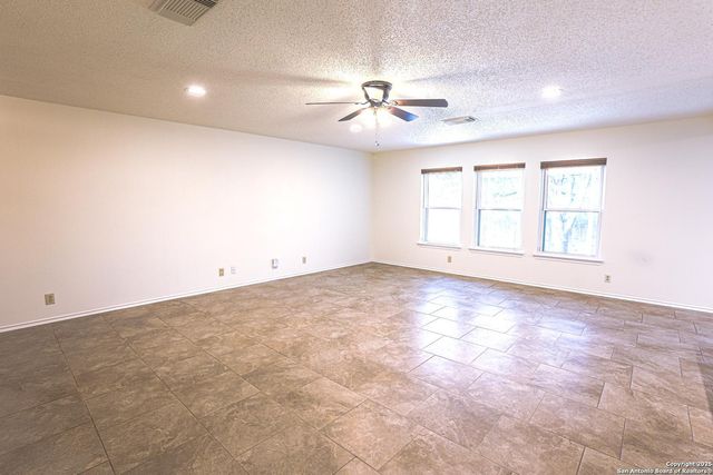 6831 Shadow Run, San Antonio, TX 78250