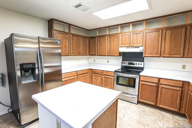 6831 Shadow Run, San Antonio, TX 78250