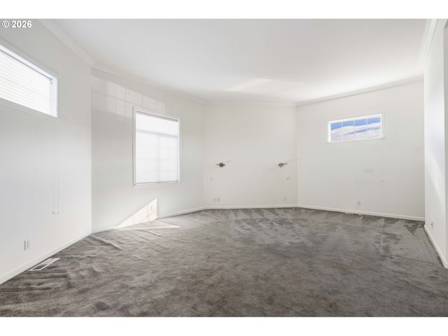 323 MADISON Ave, Bandon, OR 97411