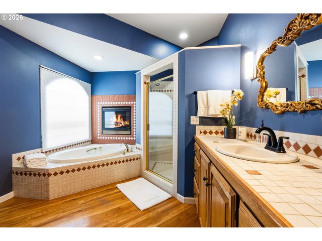 323 MADISON Ave, Bandon, OR 97411