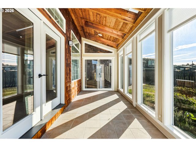 323 MADISON Ave, Bandon, OR 97411