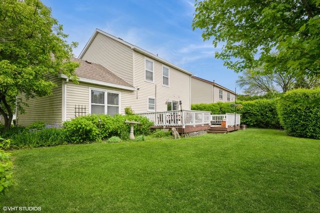 524 Crown Point Drive, Buffalo Grove, IL 60089