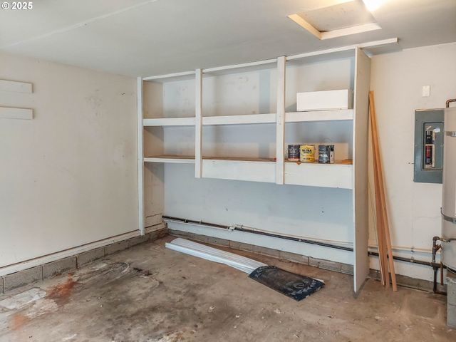 210 CHEROKEE Ave, Roseburg, OR 97471