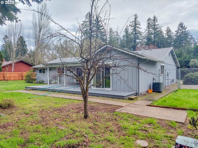 210 CHEROKEE Ave, Roseburg, OR 97471