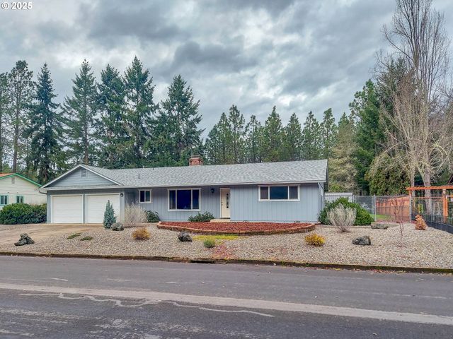 210 CHEROKEE Ave, Roseburg, OR 97471