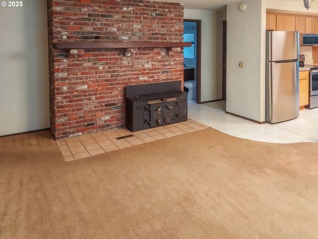 210 CHEROKEE Ave, Roseburg, OR 97471