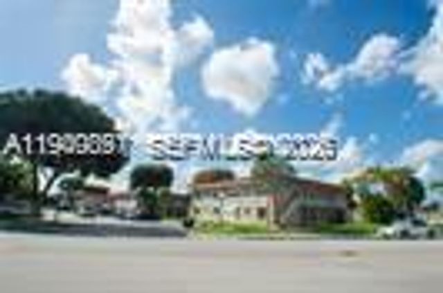 12800 SW 43rd Dr 210-B, Miami, FL 33175