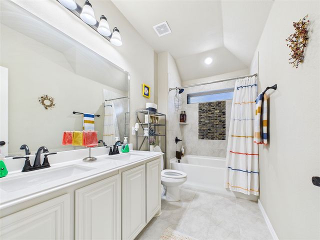 309 Pineview Lane, Ponder, TX 76259