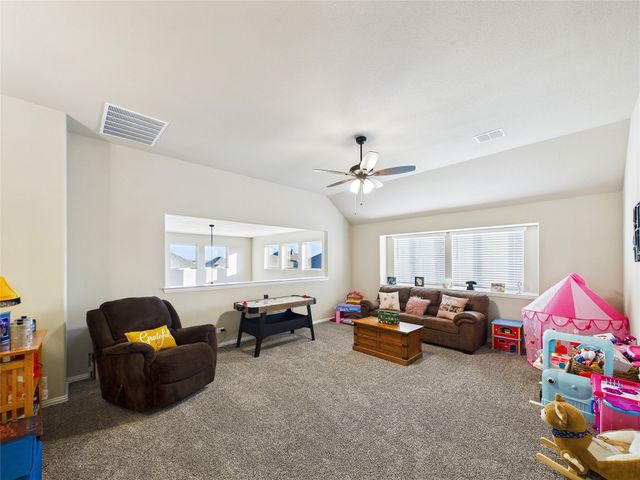 309 Pineview Lane, Ponder, TX 76259