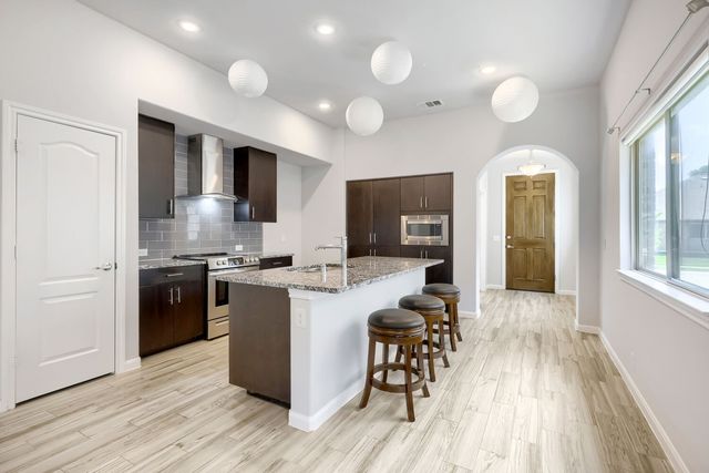 555 Svenson Lane, Lavon, TX 75166