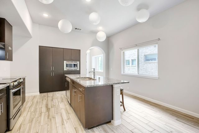 555 Svenson Lane, Lavon, TX 75166
