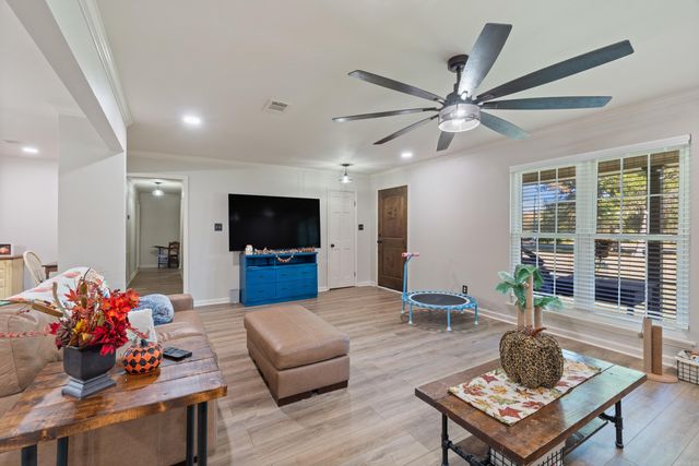 1117 W Main Street, Austin, AR 72007