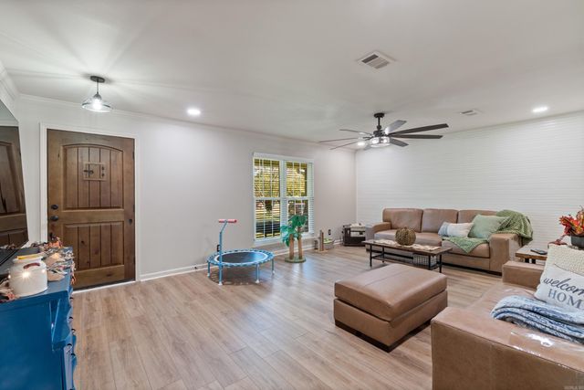 1117 W Main Street, Austin, AR 72007