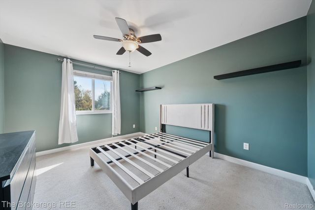 8000 Barrington Lane, Independence Charter Township, MI 48348