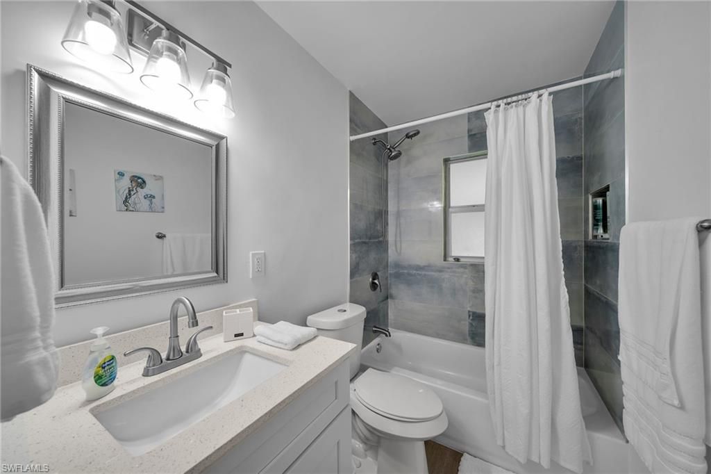 Image 17 of property listing at 4118 SE 3rd AVE, Cape Coral, FL 33904