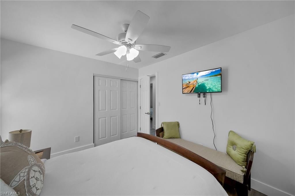 Image 19 of property listing at 4118 SE 3rd AVE, Cape Coral, FL 33904