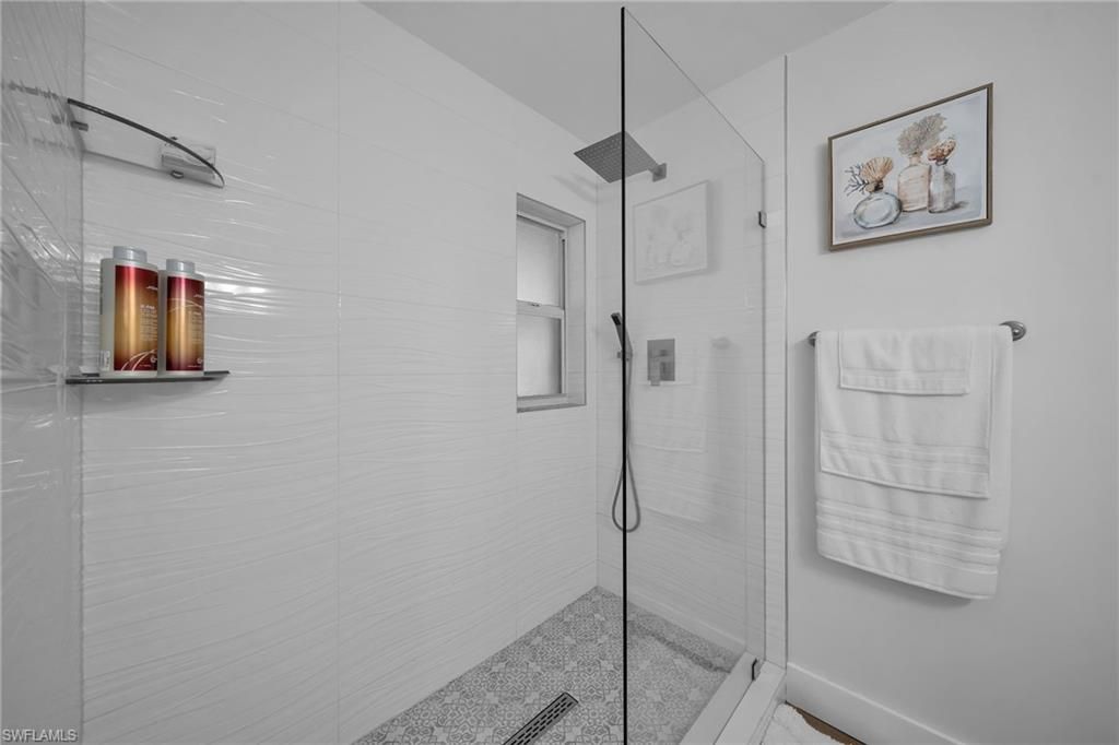 Image 27 of property listing at 4118 SE 3rd AVE, Cape Coral, FL 33904