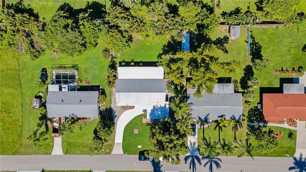 Image 34 of property listing at 4118 SE 3rd AVE, Cape Coral, FL 33904