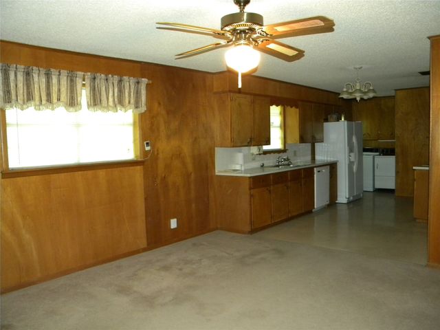 1450 W Ash Street, Stephenville, TX 76401