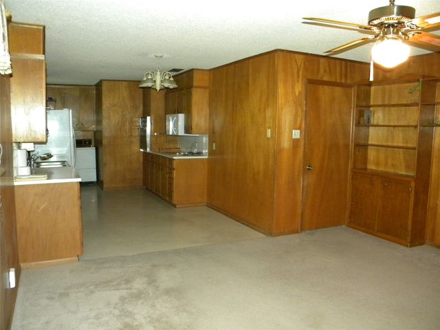 1450 W Ash Street, Stephenville, TX 76401