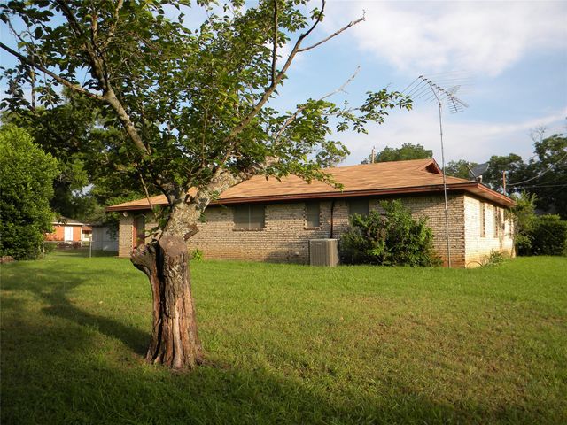 1450 W Ash Street, Stephenville, TX 76401