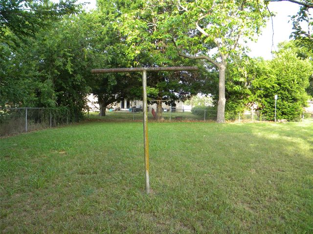 1450 W Ash Street, Stephenville, TX 76401