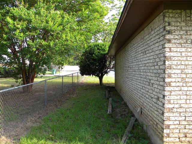 1450 W Ash Street, Stephenville, TX 76401