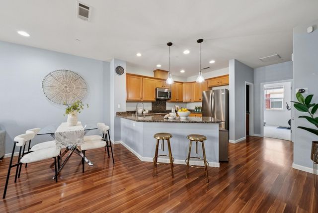 204 Sullivan Way, Hayward, CA 94541