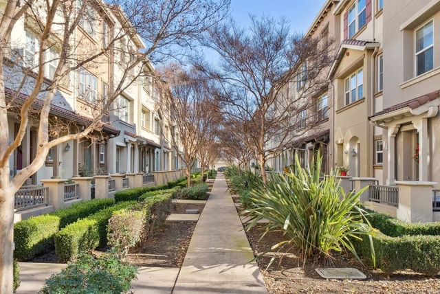 204 Sullivan Way, Hayward, CA 94541