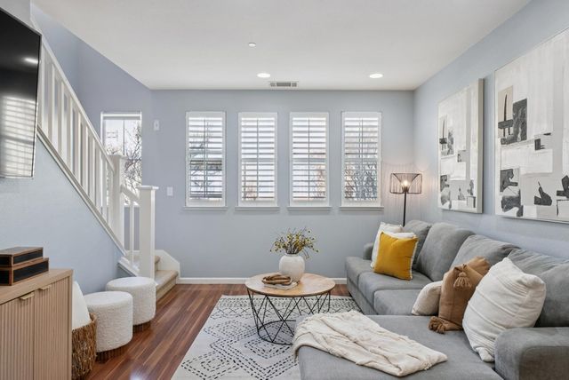 204 Sullivan Way, Hayward, CA 94541