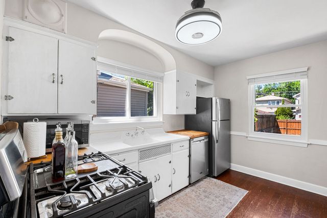 5704 N Major Avenue, Chicago, IL 60646