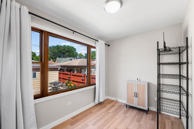 5704 N Major Avenue, Chicago, IL 60646