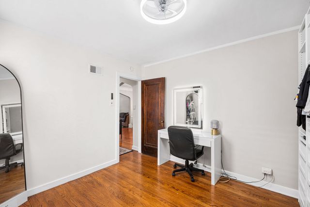 5704 N Major Avenue, Chicago, IL 60646