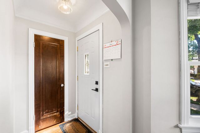 5704 N Major Avenue, Chicago, IL 60646
