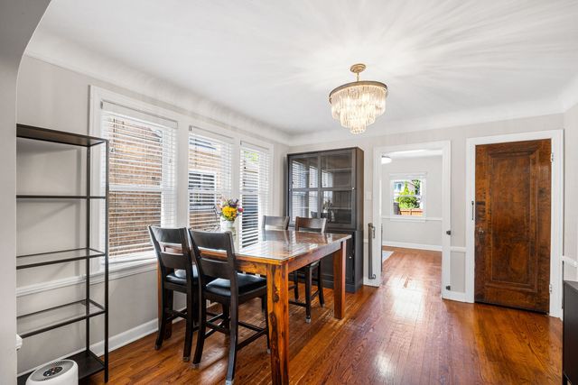 5704 N Major Avenue, Chicago, IL 60646