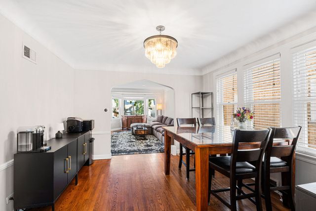 5704 N Major Avenue, Chicago, IL 60646