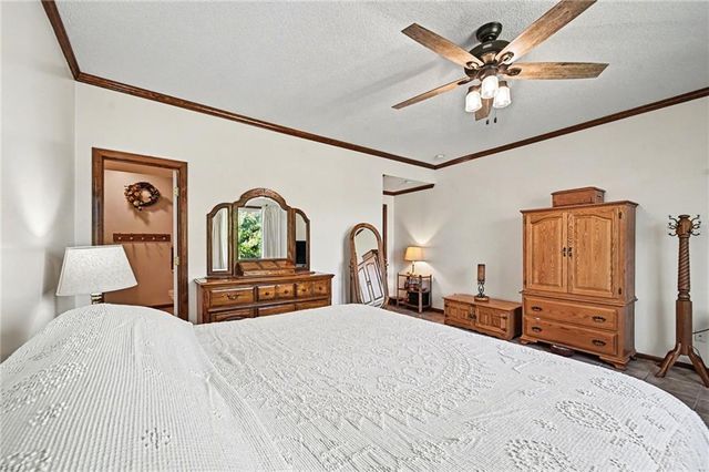 421 Fletcher Drive, Smithville, MO 64089