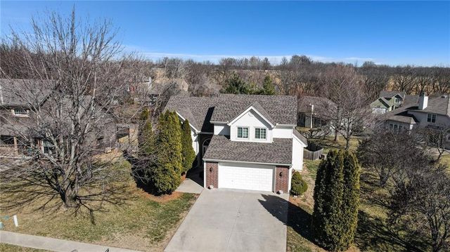 421 Fletcher Drive, Smithville, MO 64089