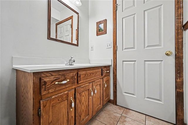 421 Fletcher Drive, Smithville, MO 64089