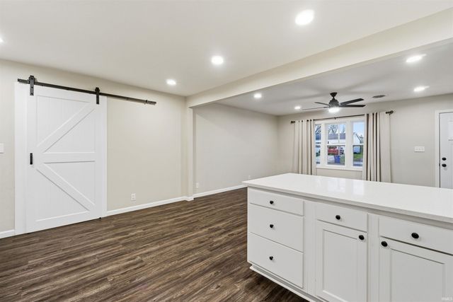 500 N Hendricks Avenue, Marion, IN 46952