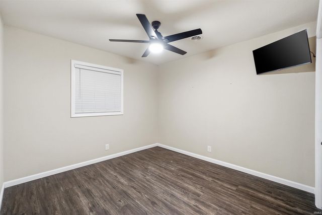 500 N Hendricks Avenue, Marion, IN 46952