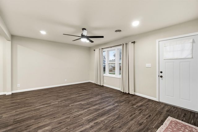 500 N Hendricks Avenue, Marion, IN 46952