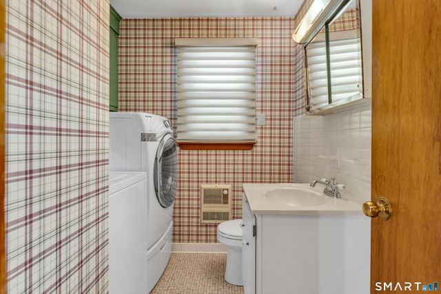 9 Robin Drive, East Haven, CT 06513