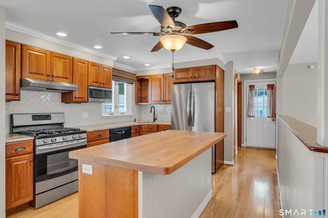 9 Robin Drive, East Haven, CT 06513