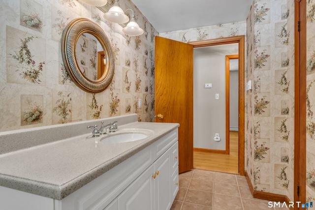 9 Robin Drive, East Haven, CT 06513