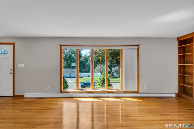 9 Robin Drive, East Haven, CT 06513