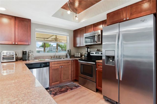 1208 LADY GUINEVERE DRIVE, Valrico, FL 33594
