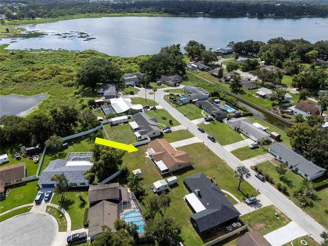 1208 LADY GUINEVERE DRIVE, Valrico, FL 33594